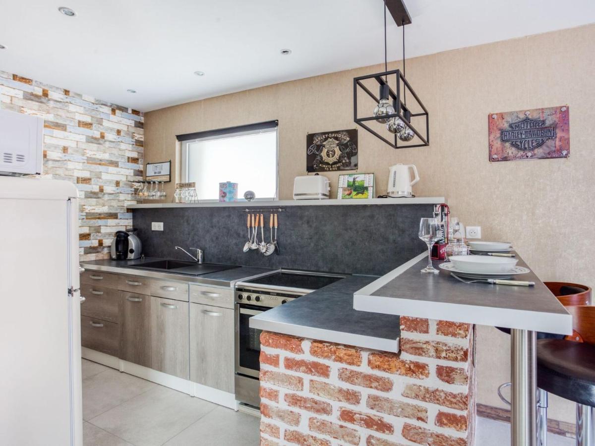 Cosy Apartment In Eperlecques With Fireplace Pokój zdjęcie