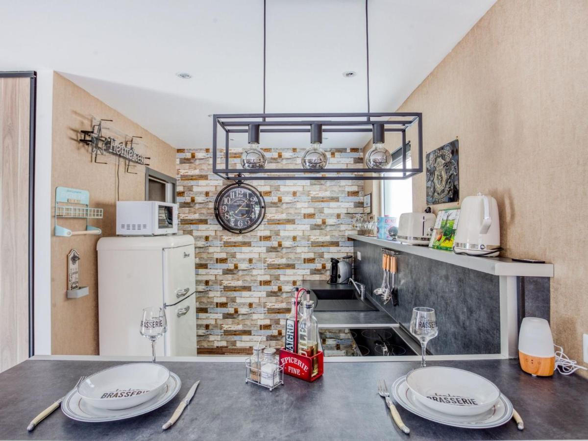 Cosy Apartment In Eperlecques With Fireplace Pokój zdjęcie